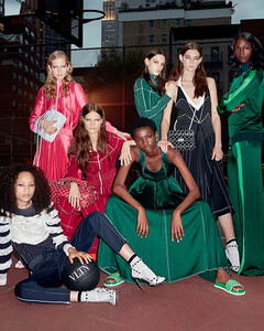 30 спортивных вещей, которые стоит купить уже сейчас